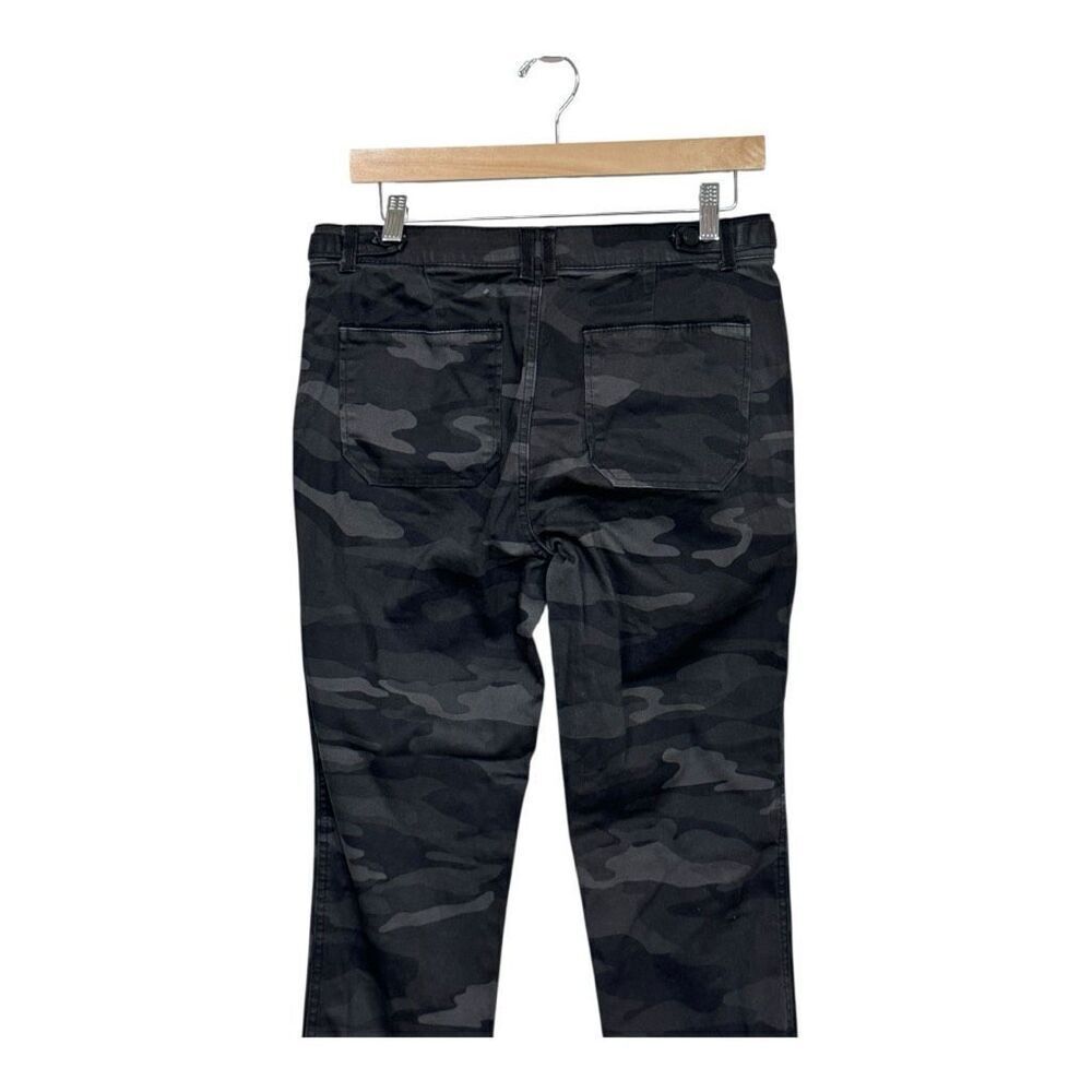 Democracy Ab Solution Pants Womens 6 Black Camo Raw Hem Slimming Stretch size 8 - Picture 2 of 8